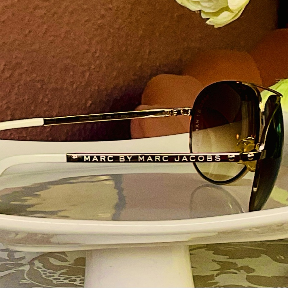 MARC by MARC JACOBS AVIATOR SUNGLASSES